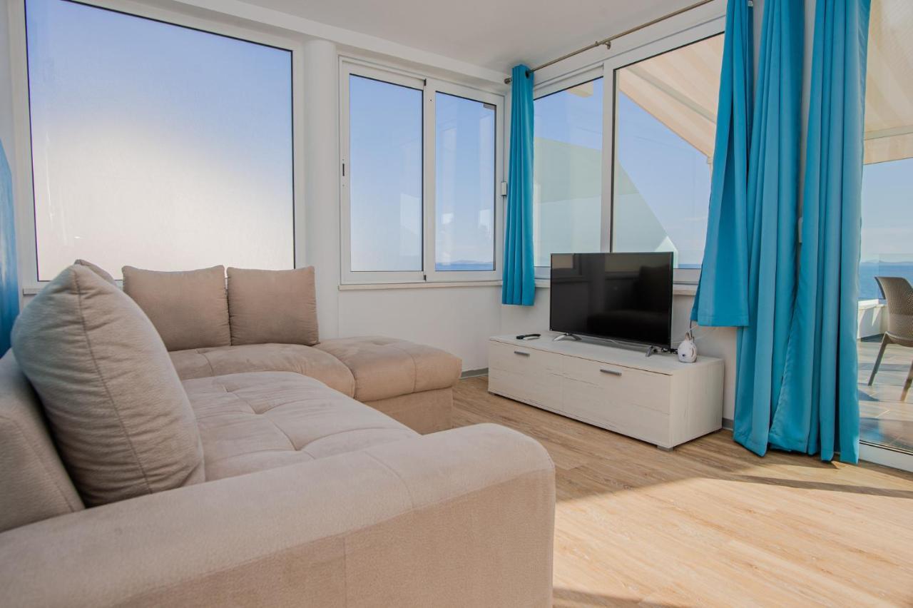 Exclusive Seaside Dream